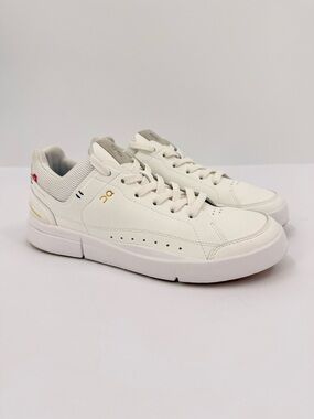 On The Roger Clubhouse Centre Court White/Gum Sneaker Size Women's 8.5